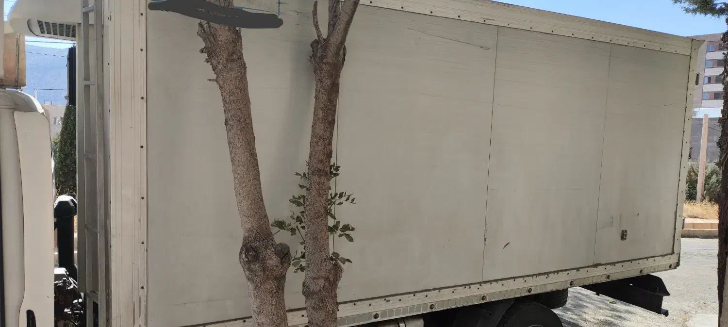 یخچال ایسوزو|خودرو سنگین|صدرا-فارس, فاز ۱|دیوار