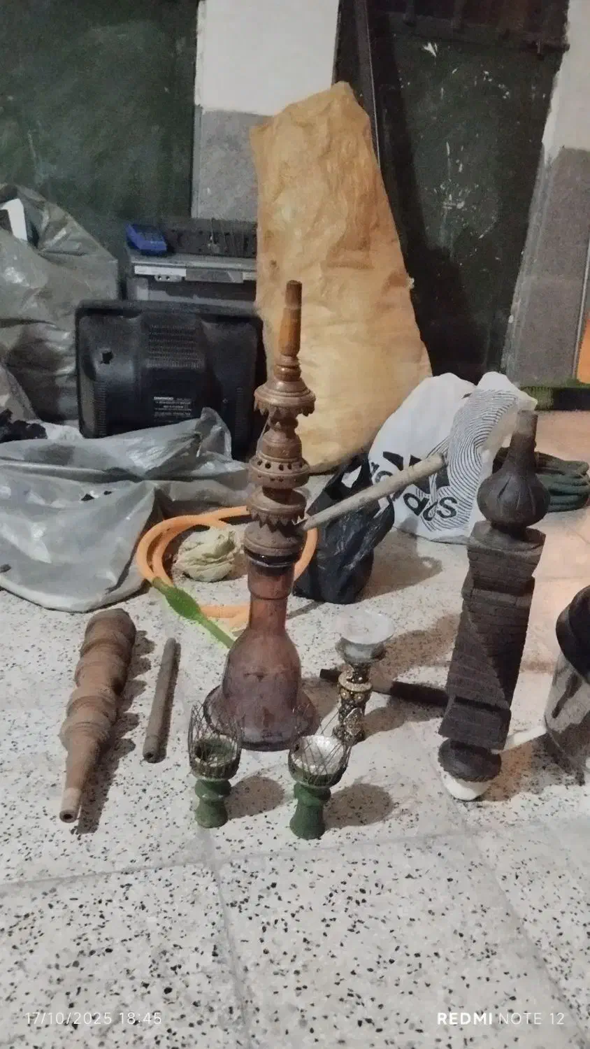 ۳ عددقلیون چوب سرخ وقلیون چوبش گردوهمش۸۰۰|صنایع دستی و سایر لوازم تزئینی|اسفراین, |دیوار