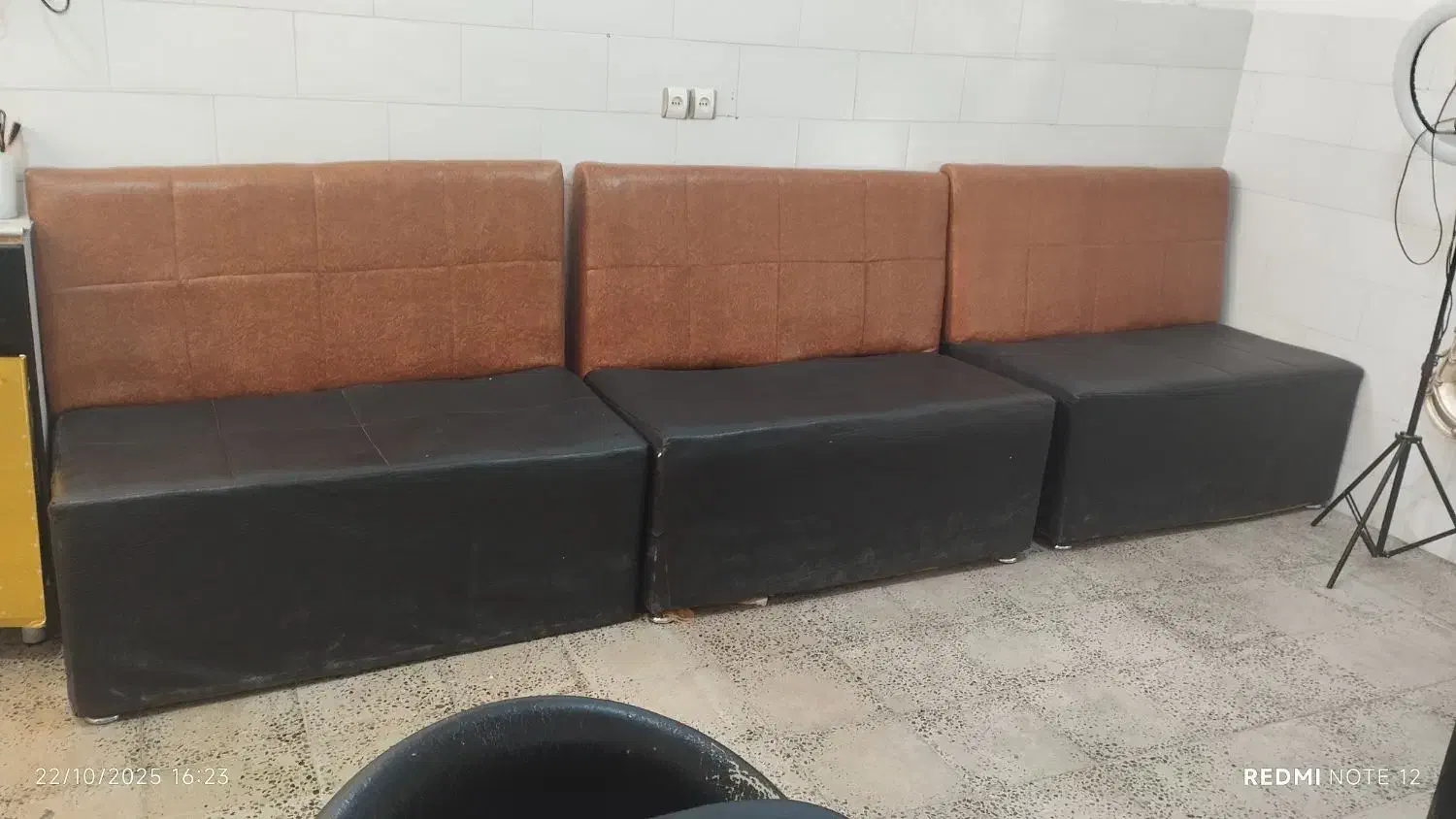 پاف سه نفره|صندلی و نیمکت|ایلام, |دیوار