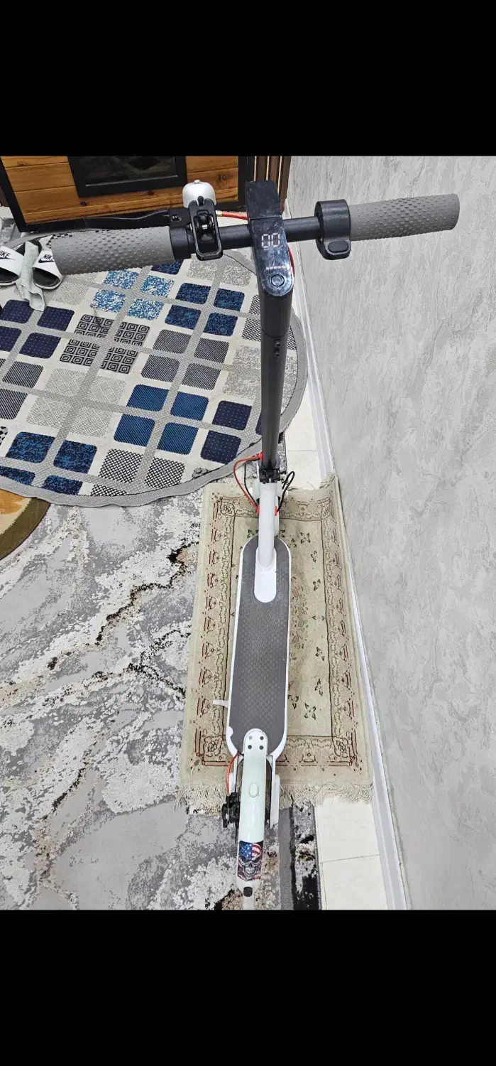 اسکوتر برقی تمیز کاملا سالم|دوچرخه، اسکیت، اسکوتر|بندر ماهشهر, |دیوار