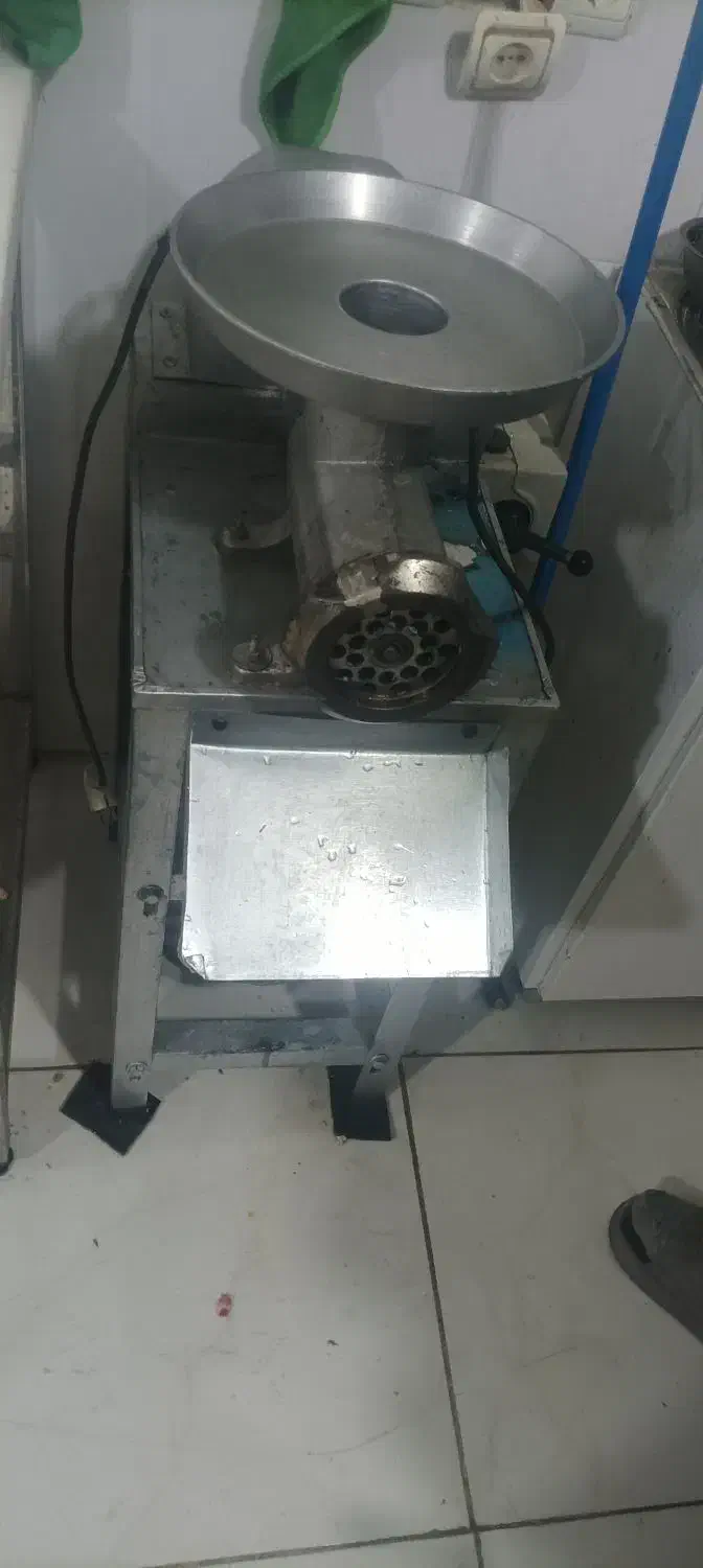 فروش چرخ گوشت تسمه ای|کافیشاپ و رستوران|رزن, |دیوار