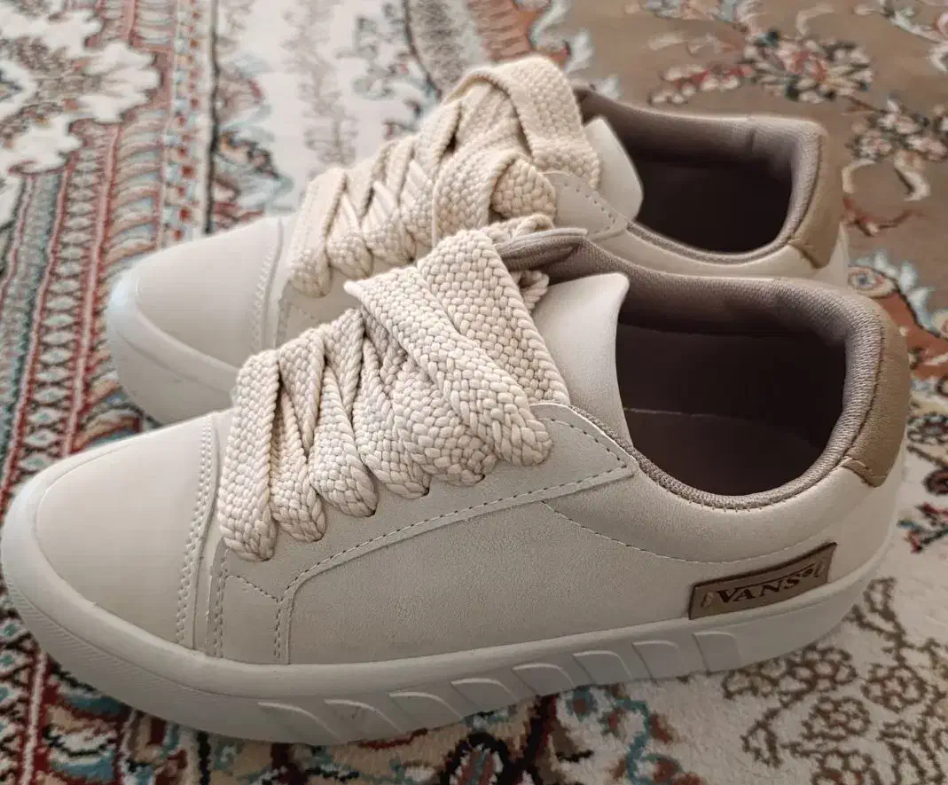 کفش سایز38|کیف، کفش، کمربند|صحنه, |دیوار