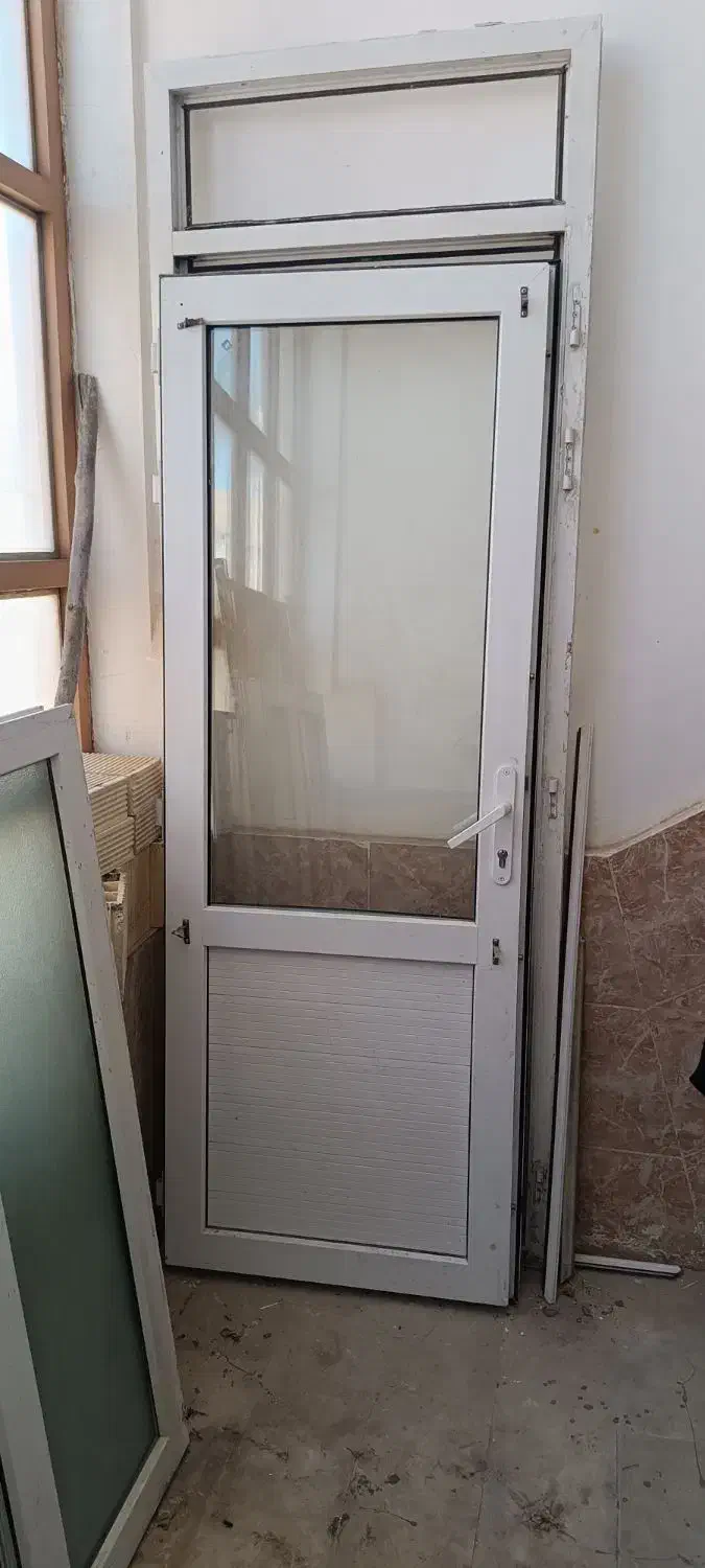 در پی وی سی و حفاض اهنی|مصالح و تجهیزات ساختمان|الشتر, |دیوار