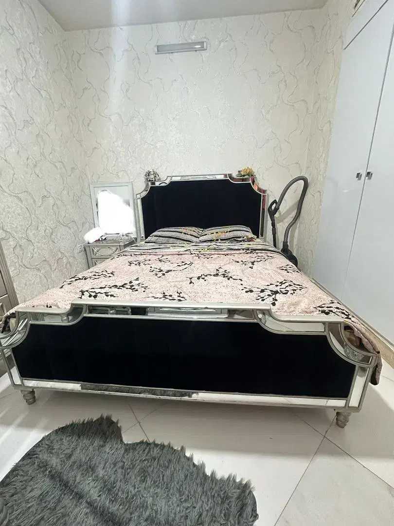 سرویس خواب|تخت و سرویس خواب|ورامین, ورامین|دیوار