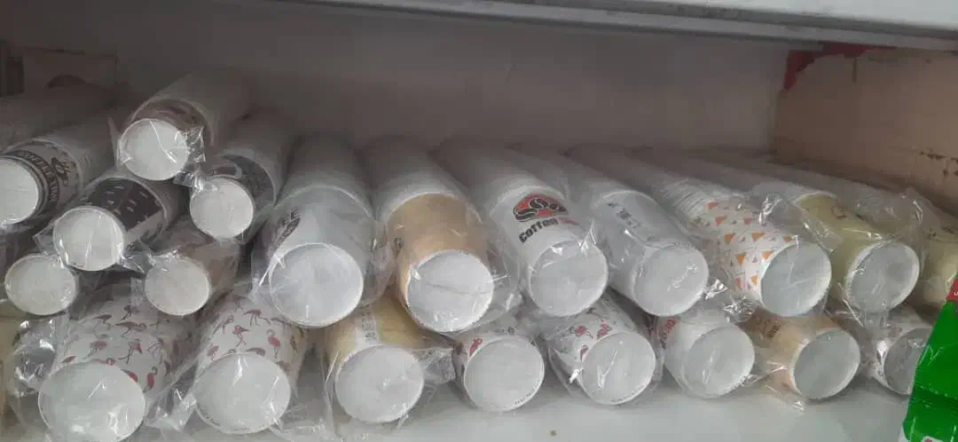 لیوان کاغذی یکبارمصرف|ظروف نگهدارنده، پلاستیکی، یک‌بارمصرف|شاهین‌شهر, شهرک ردانی پور|دیوار