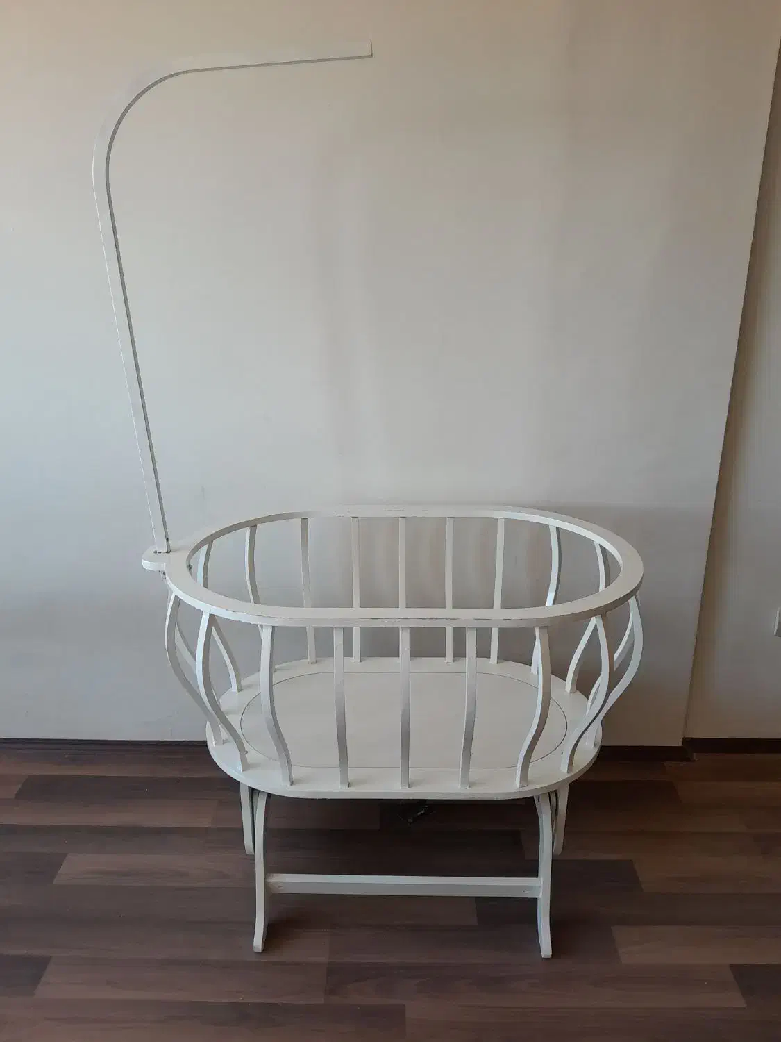 گهواره با توری|تخت و سرویس خواب|پرند, فاز ۵|دیوار