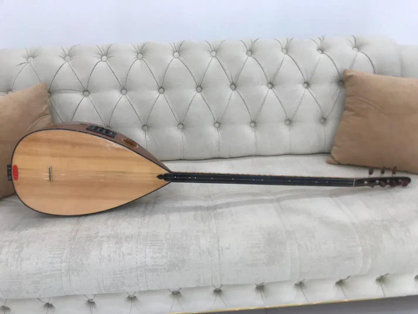 ساز باغلاما دسته بلند هناره|سازهای سنتی|ارومیه, |دیوار