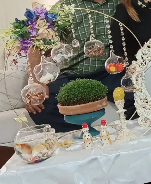 هفتسین|مجسمه، تندیس، ماکت|خاوه, |دیوار