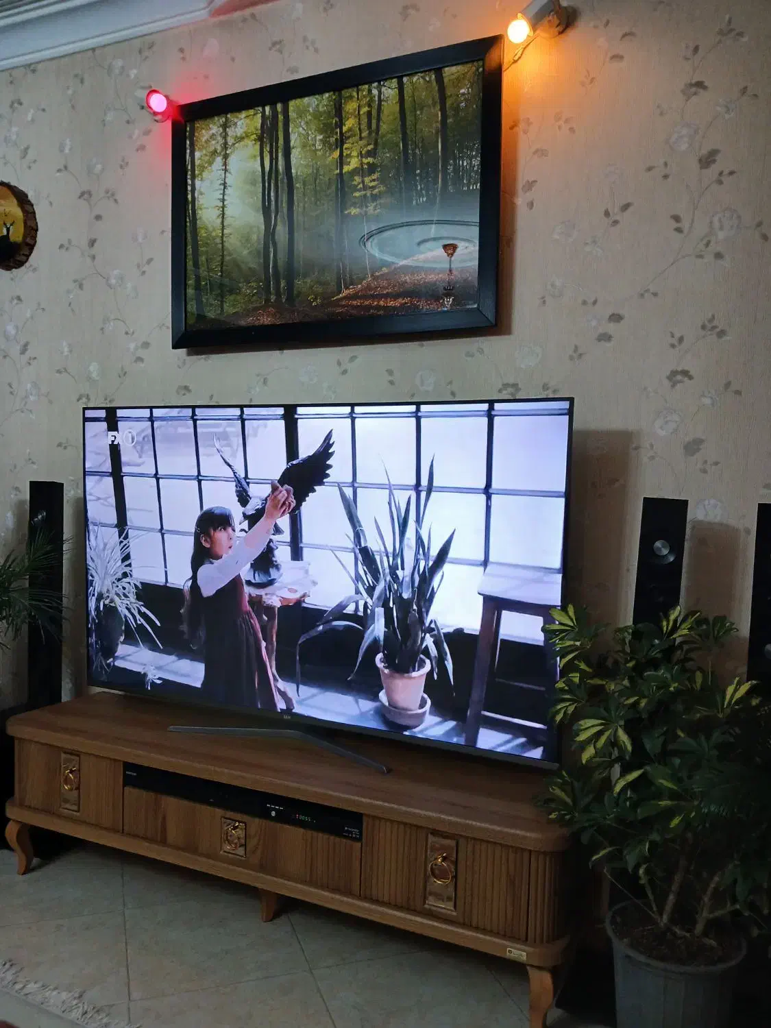 تلویزیون ۴۶ اینچ|تلویزیون و پروژکتور|هشتگرد, فاز ۱ مهستان|دیوار