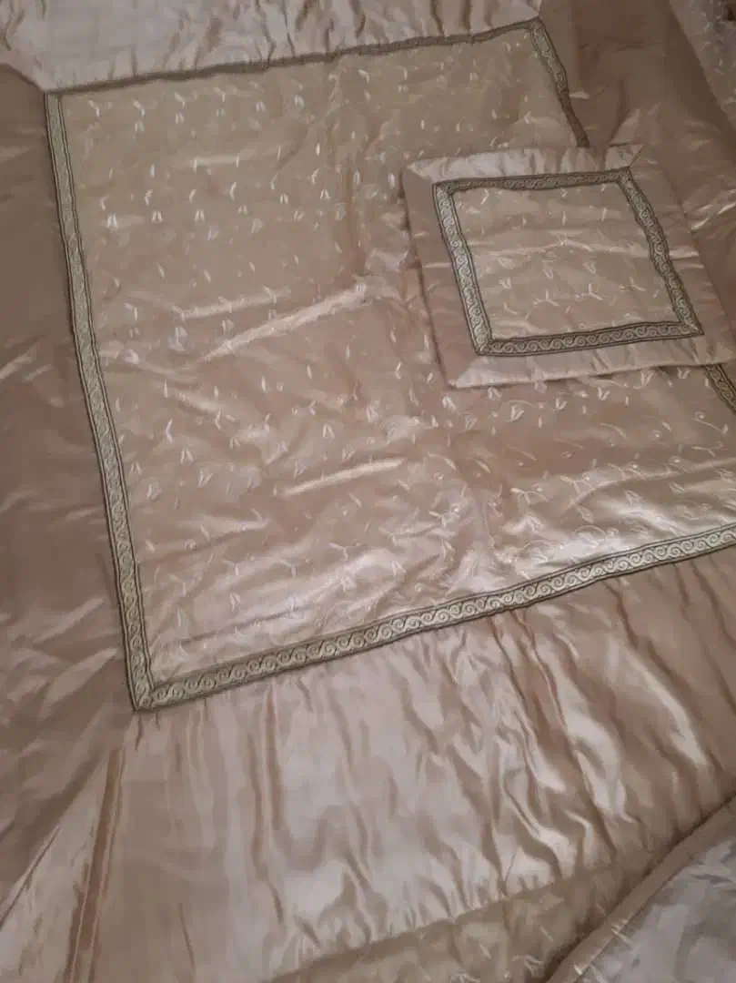 فروش روتختی ساتن مناسب عروس|سرویس روتختی|بروجرد, |دیوار