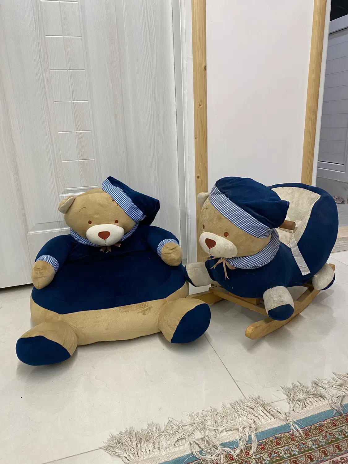 صندلی و راکر کودک|اسباب و اثاث بچه|لاهیجان, کوی خزر|دیوار