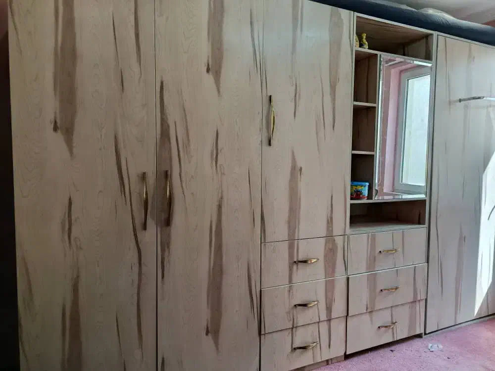 کمد دیواری  همراه تخت تا شو وکنابخانه بزرگ|جاکفشی، کمد، دراور|همدان, |دیوار