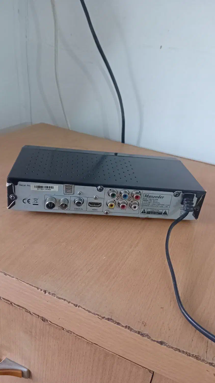 گیرنده دیجیتال|تلویزیون و پروژکتور|صحنه, |دیوار