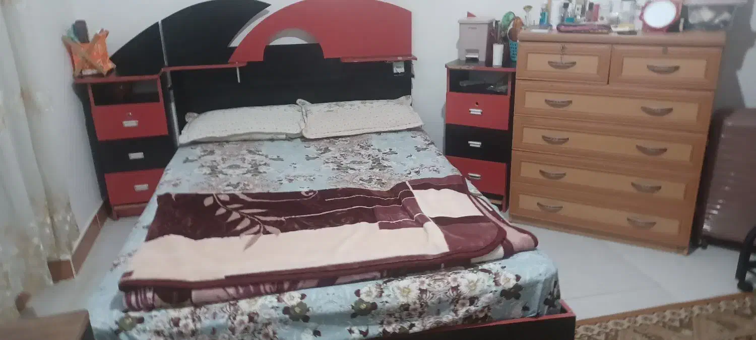 تخت خواب دو نفره همراه با تشک|تخت و سرویس خواب|محمدیه-قزوین, |دیوار