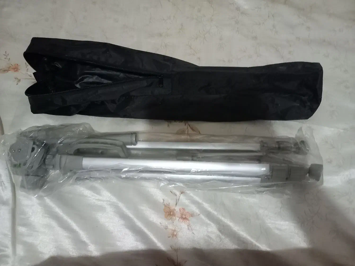 پایه دوربین عکاسی|دوربین عکاسی و فیلم‌برداری|تهران, گرگان|دیوار