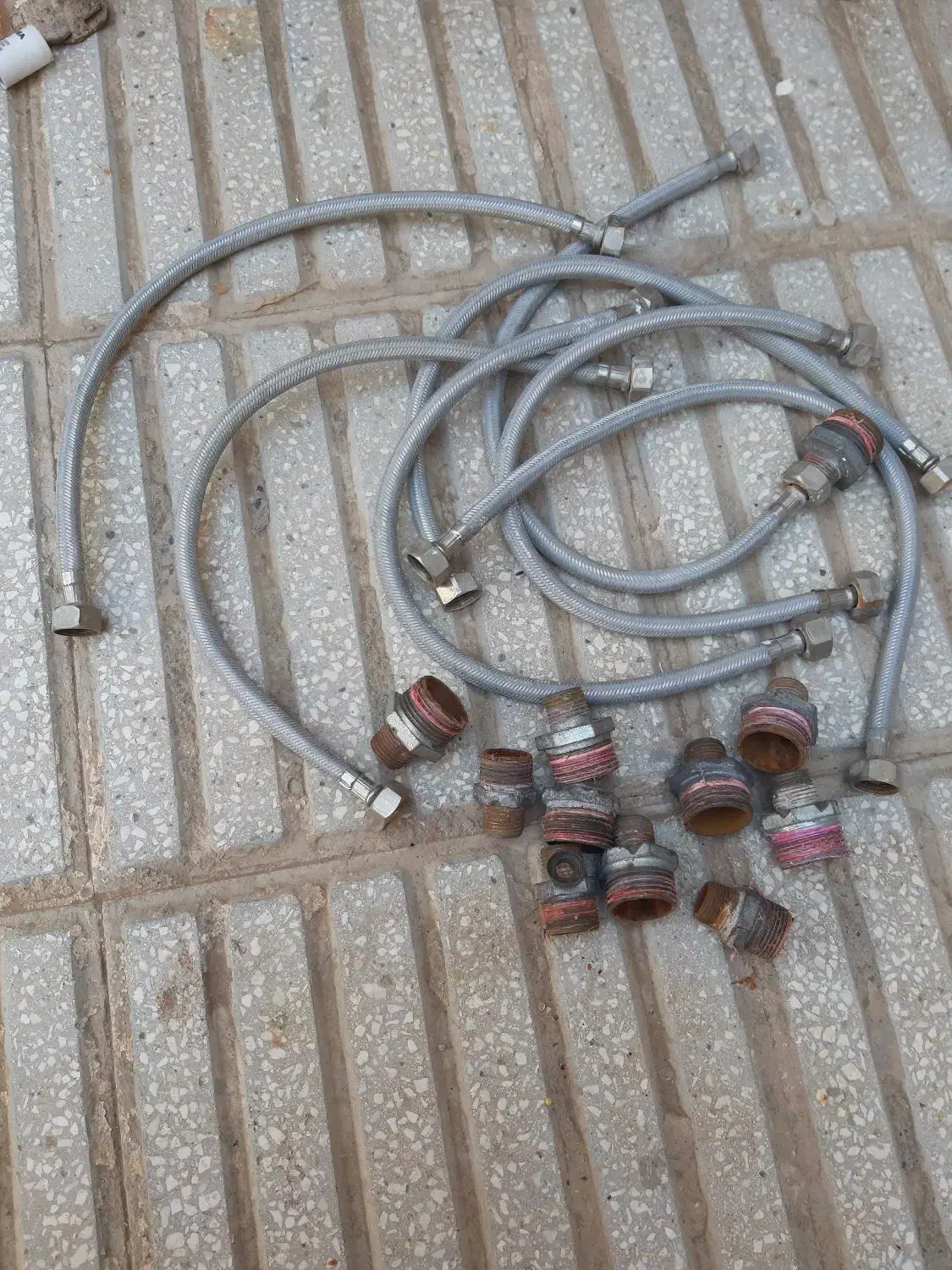 ساعت .شلنگ .شلنگ اب .لامپ.|حراج|سبزوار, باهنر|دیوار