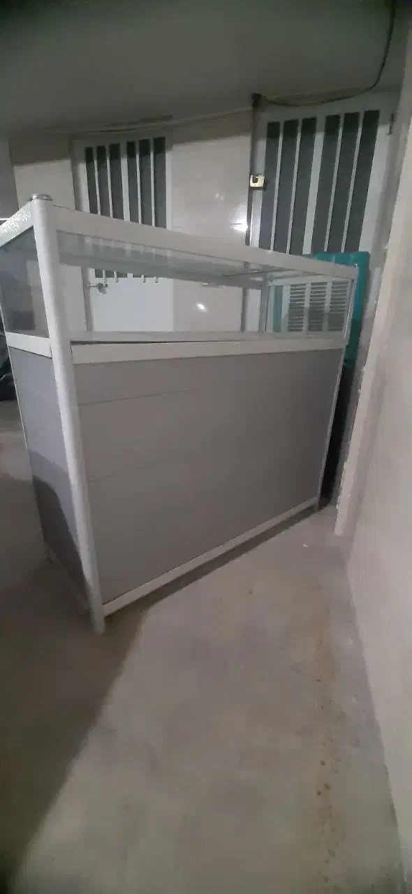 ویترین|فروشگاه و مغازه|بروجرد, |دیوار