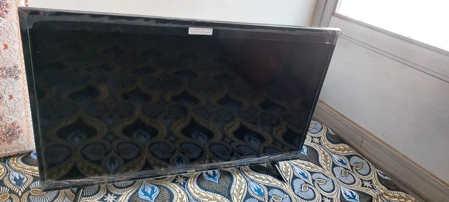 تلوزیون ۳۲ اینچ مارک تی سی ال|تلویزیون و پروژکتور|ساوه, |دیوار