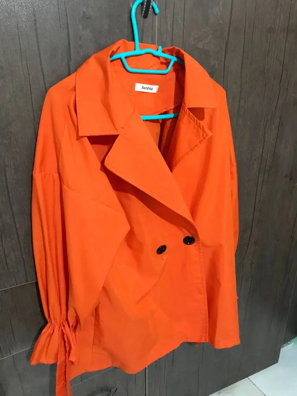 مانتو کتی و عروسکی|لباس|رشت, آب و برق|دیوار