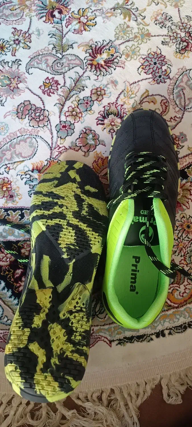 کفش سالنی فوتسال سایز ۴۴|کیف، کفش، کمربند|خرمآباد, |دیوار