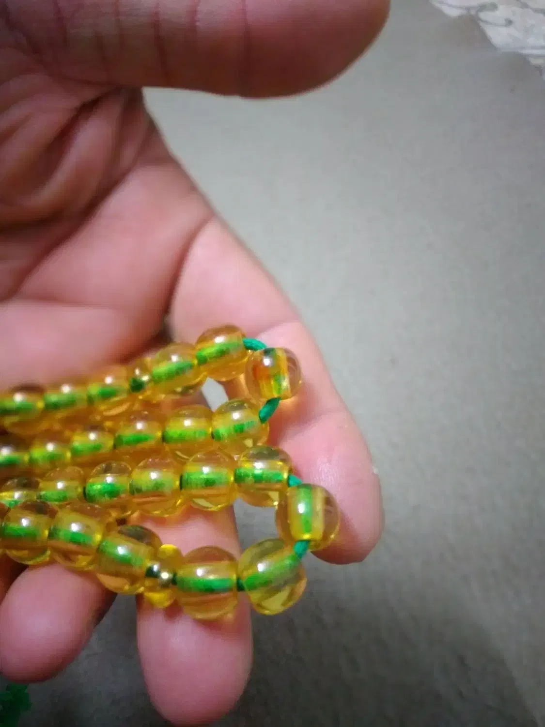 تسبیح سندلوس نباتی قدیمی۳۳ عدد|کلکسیون اشیاء عتیقه|کنگاور, |دیوار