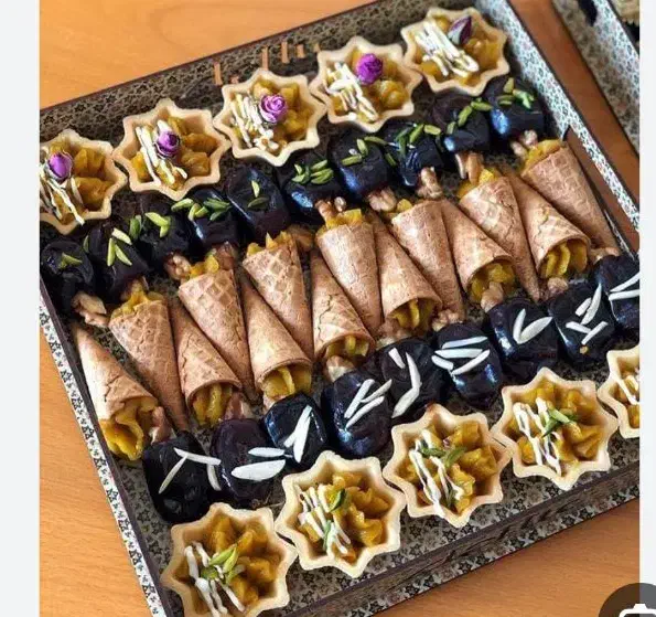 سفارش انواع حلوا وخرما پذیرفته میشود|خدمات پذیرایی، مراسم|مسجد سلیمان, |دیوار