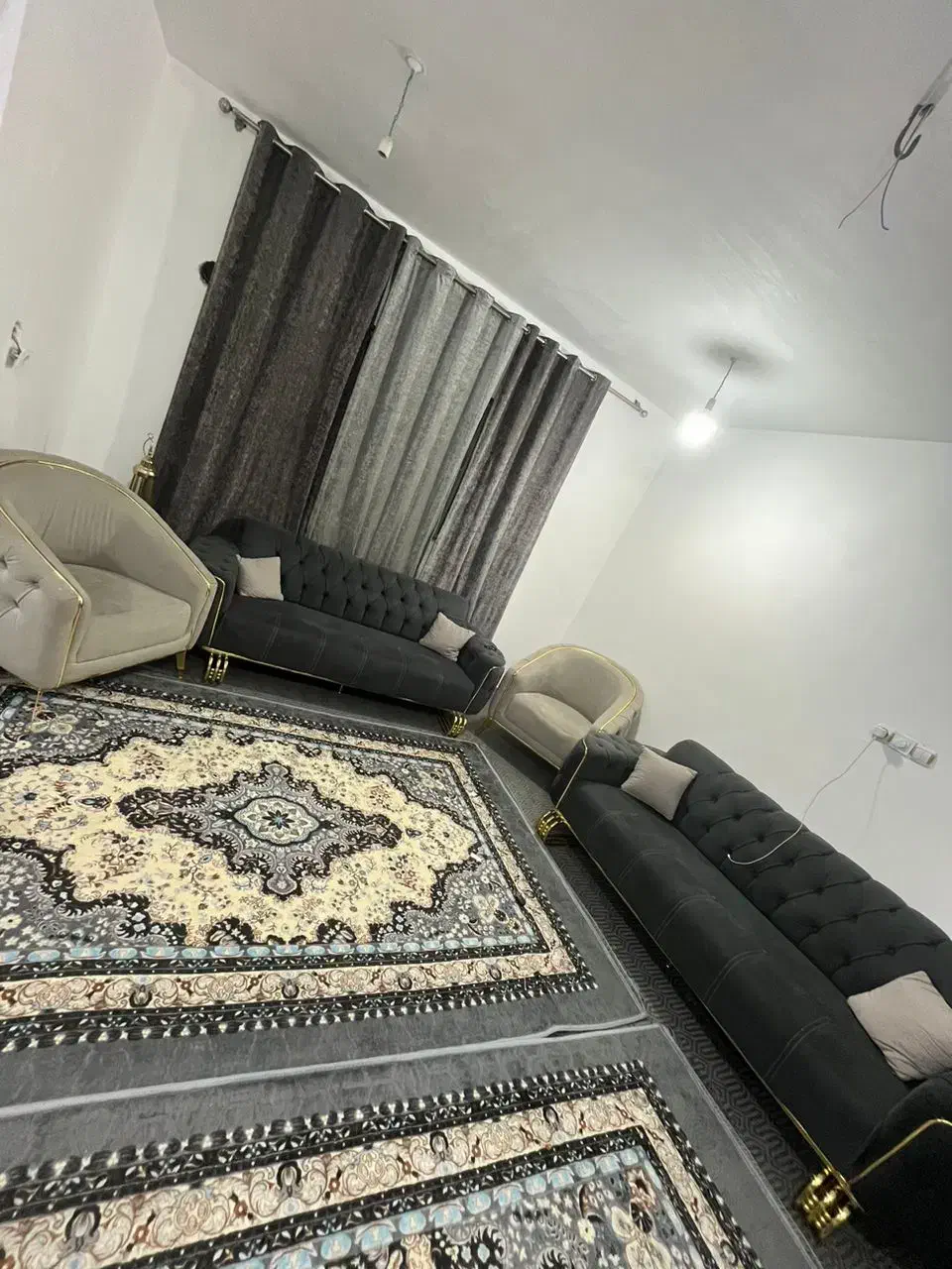 مبل نو کاملا تمیز|مبلمان خانگی و میز عسلی|امیدیه, |دیوار