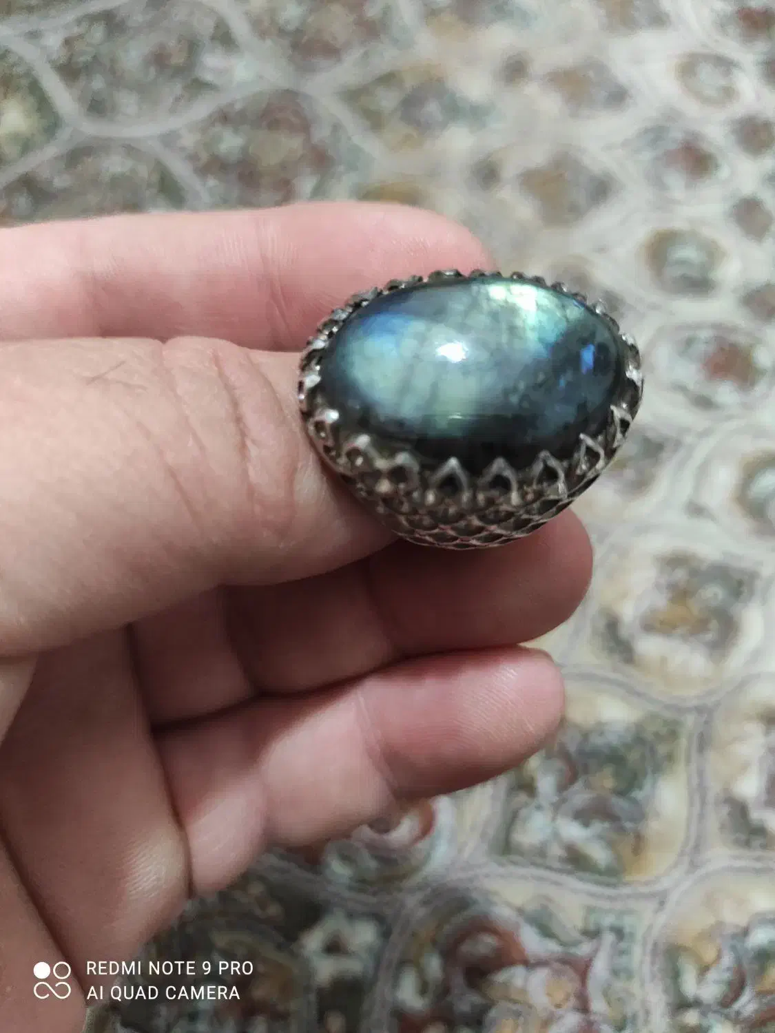 انگشتر|جواهرات|قم, چهل درخت‎|دیوار