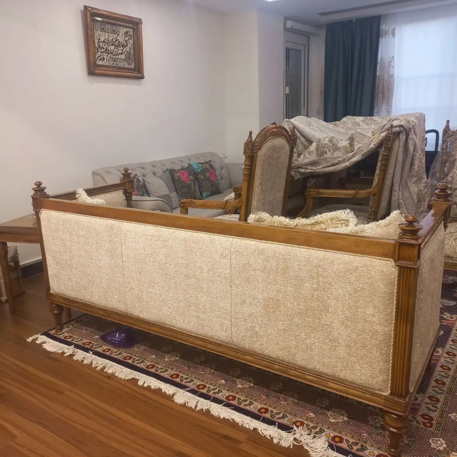 مبل کلاسیک ۹نفره|مبلمان خانگی و میز عسلی|صوفیان, |دیوار