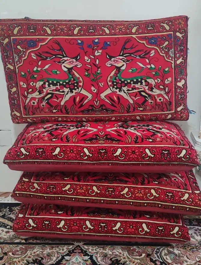 پشتی|پشتی|شیراز, لب آب|دیوار