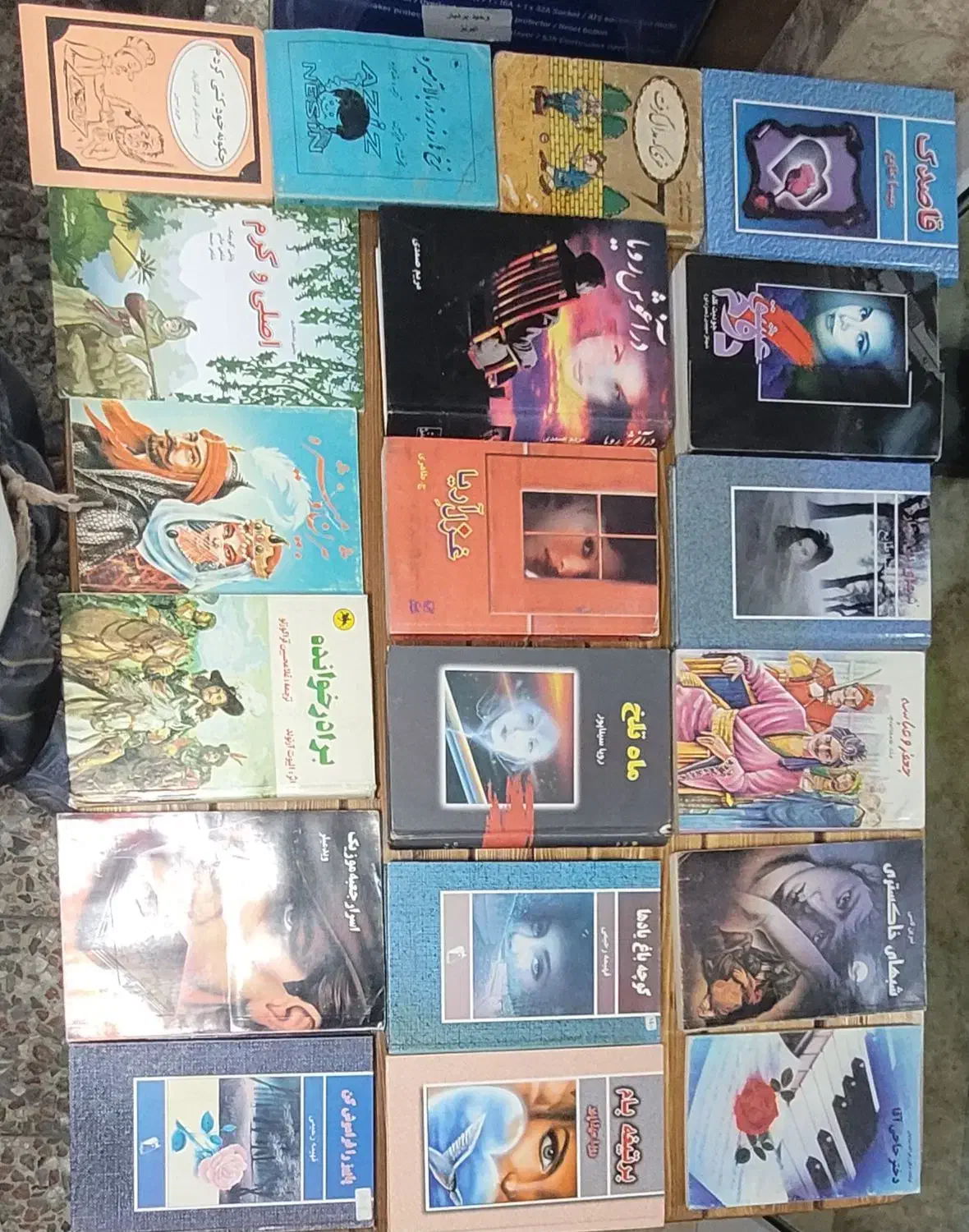 ۱۴۰ جلد کتاب رمان ، شعر ، ترکی ، تاریخی و آشپزی|کتاب و مجله تاریخی|تبریز, |دیوار