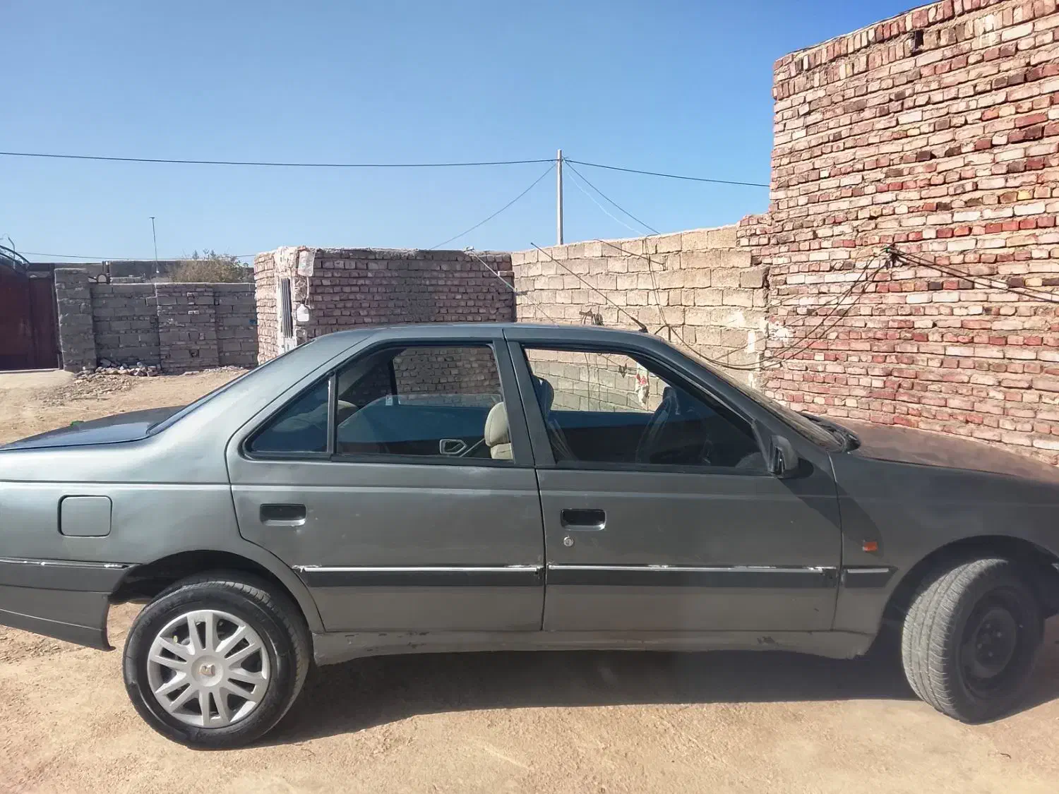 ماشین پژو ۴۰۵ مدل ۸۳|خودرو سواری و وانت|زاهدان, |دیوار