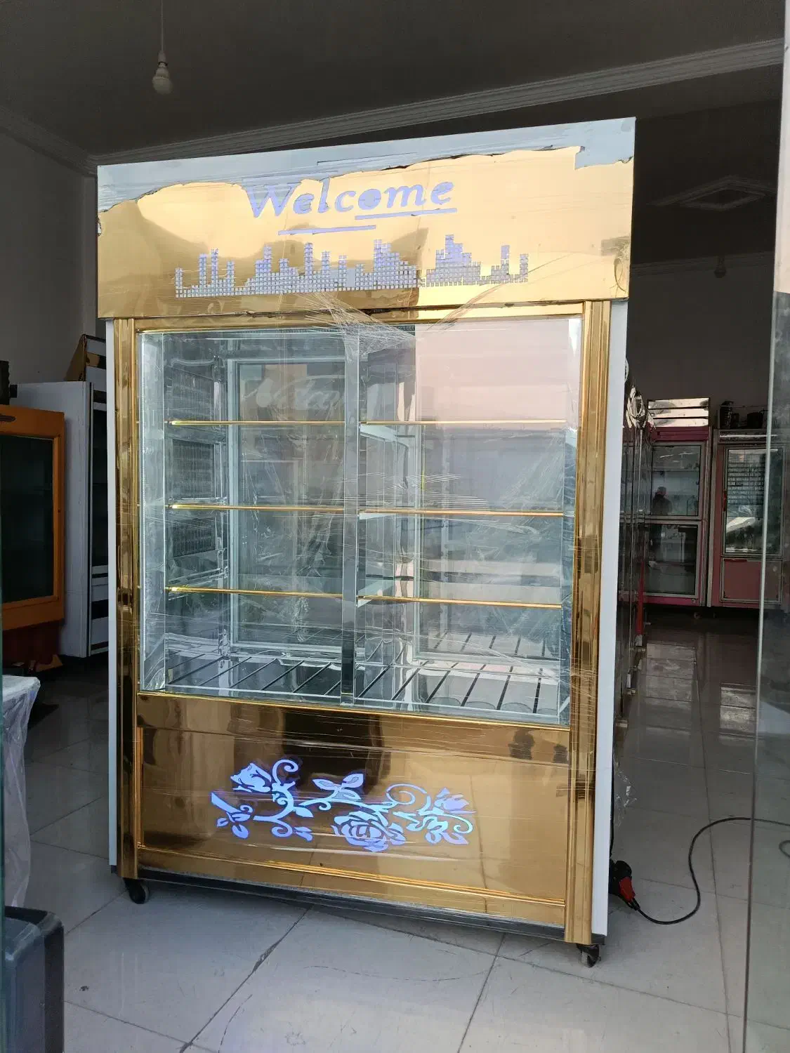 خریدوفروش انواع یخچال های صنعتی خانگی|فروشگاه و مغازه|میاندوآب, |دیوار