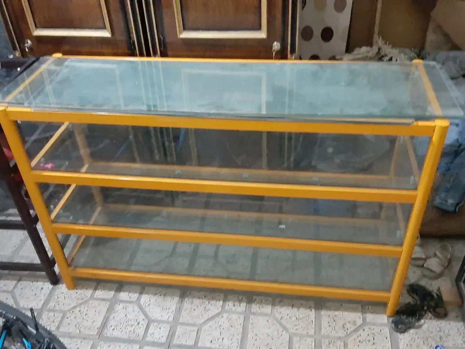 ویترین مغازه فلزی شیشه ی|بوفه، ویترین، کنسول|شاهینشهر, نظامی|دیوار