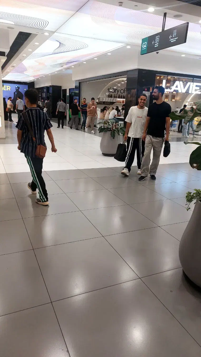 اجاره واحد تجاری ۵۳ اطلس مال نیاوران|اجارهٔ مغازه و غرفه|تهران, حصار بوعلی|دیوار