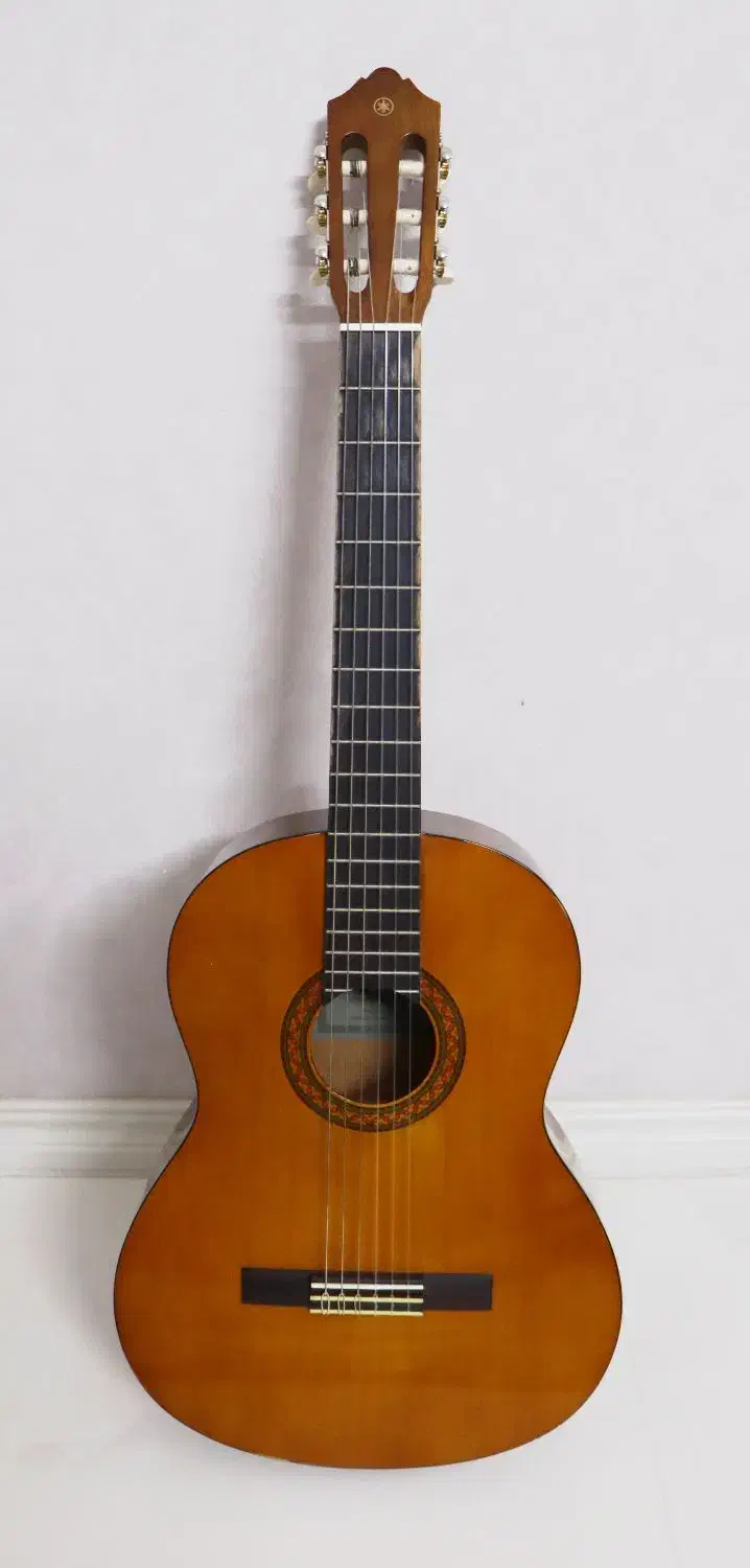 گیتار یاماها c40 اندونزی|گیتار، بیس، امپلیفایر|شیراز, تحویلی|دیوار