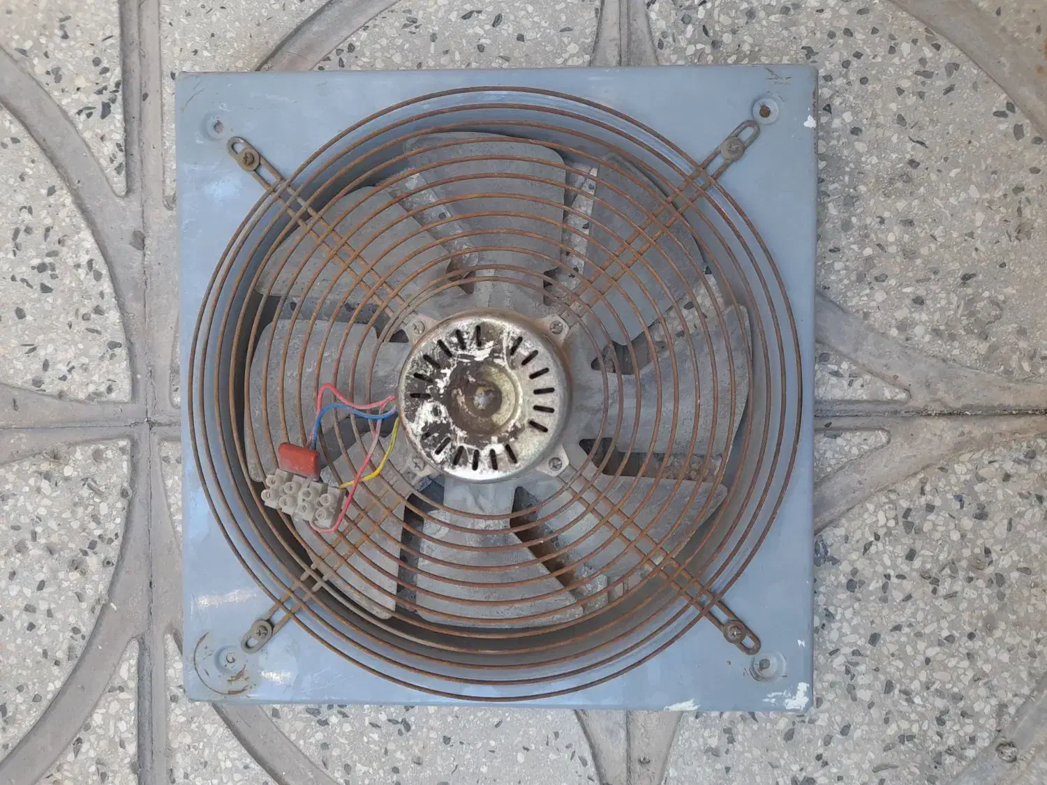 هواکش صنعتی|پنکه و تصفیهکنندهٔ هوا|رباطکریم, الارد|دیوار