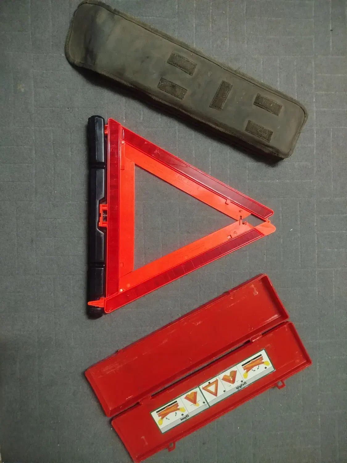 مثلثی خطر ماشین|ابزارآلات|ساوه, |دیوار