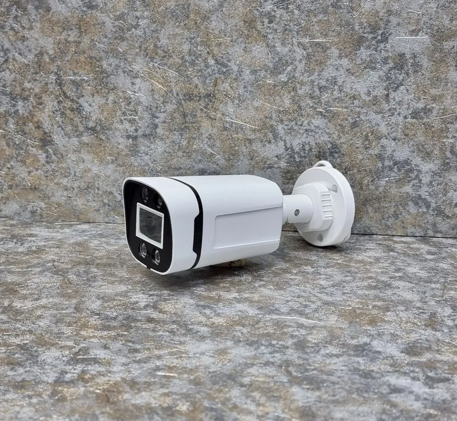 ۴ دوربین صفر تا صد با نصب کامل|دوربین مداربسته|اردبیل, |دیوار