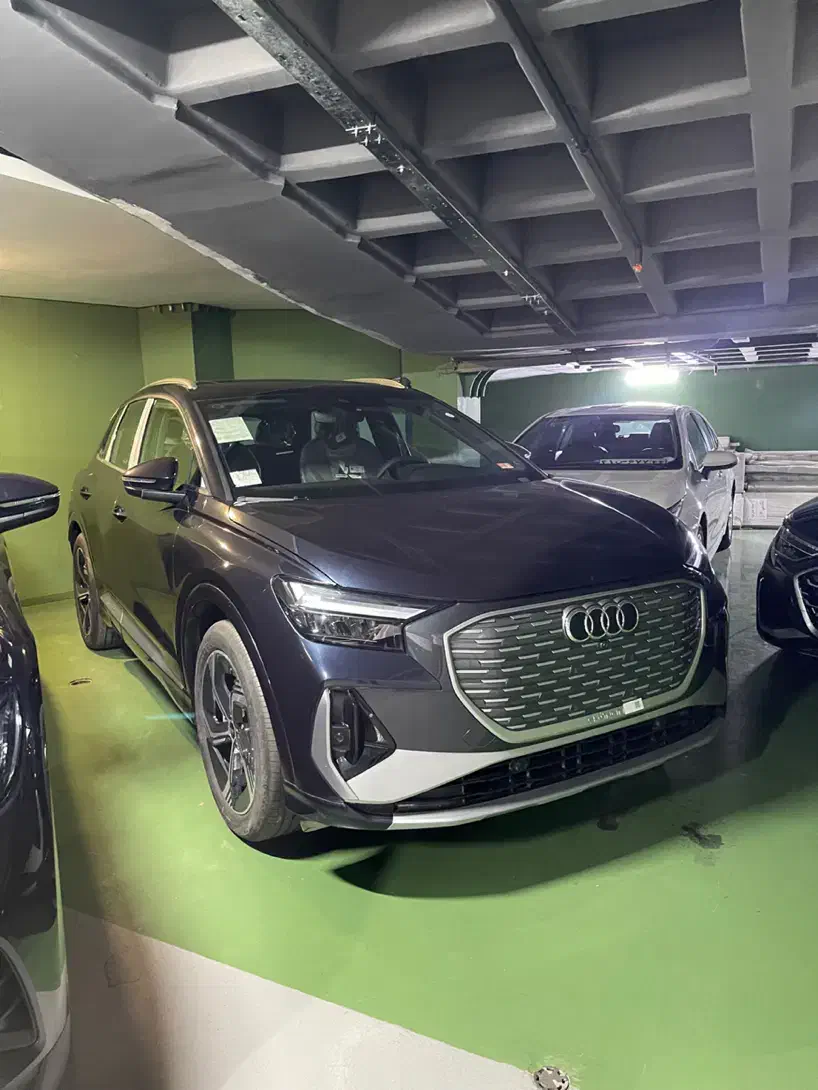 Tkk//audi Q4|خودرو سواری و وانت|تهران, حکمت|دیوار