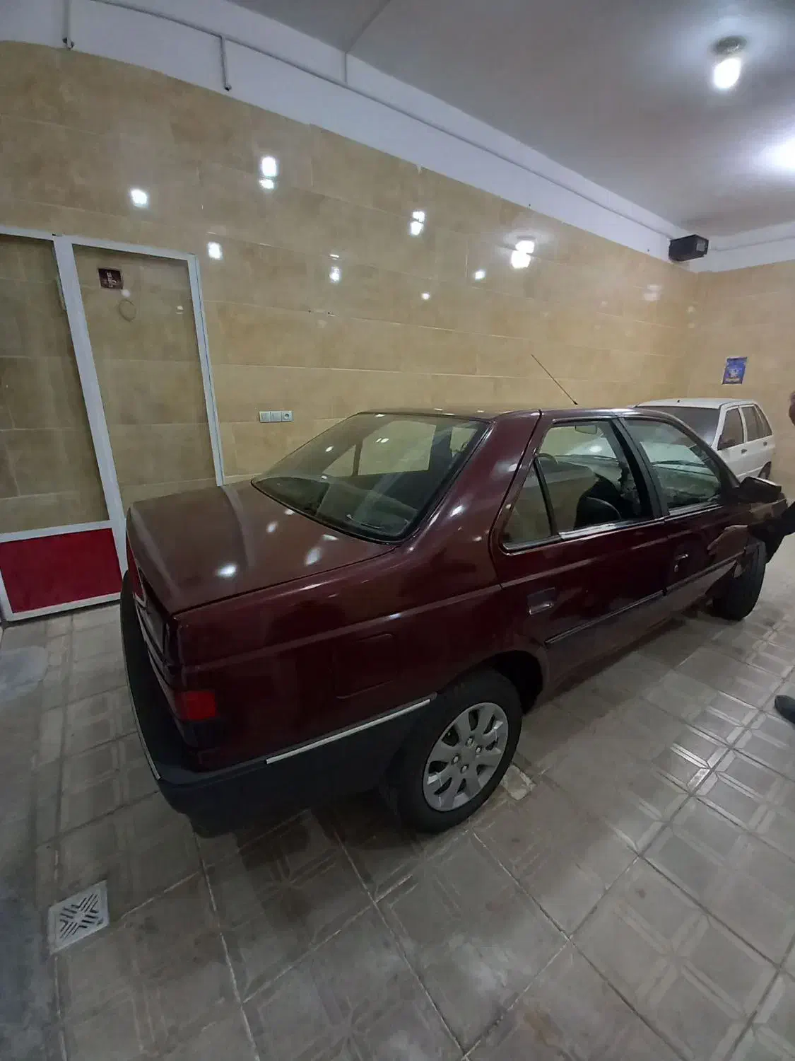 405 مدل 82|خودرو سواری و وانت|بردسکن, |دیوار