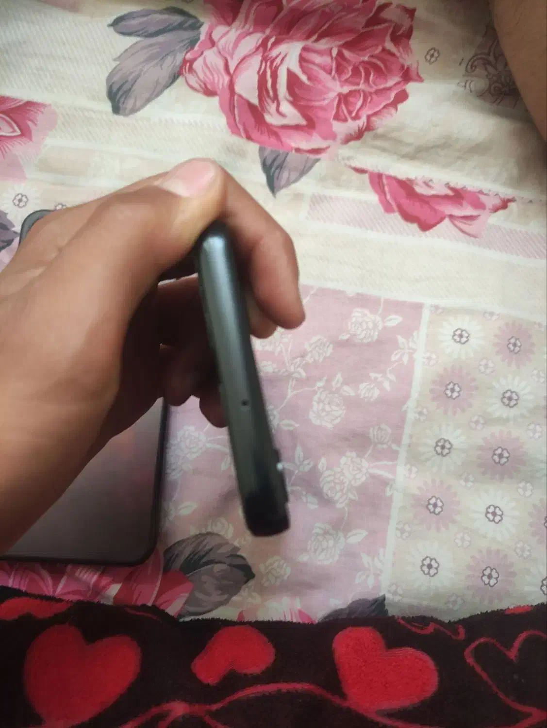 گوشی کاملا نونو یک هفته استفاده شده|موبایل|تهران, ایرانشهر|دیوار