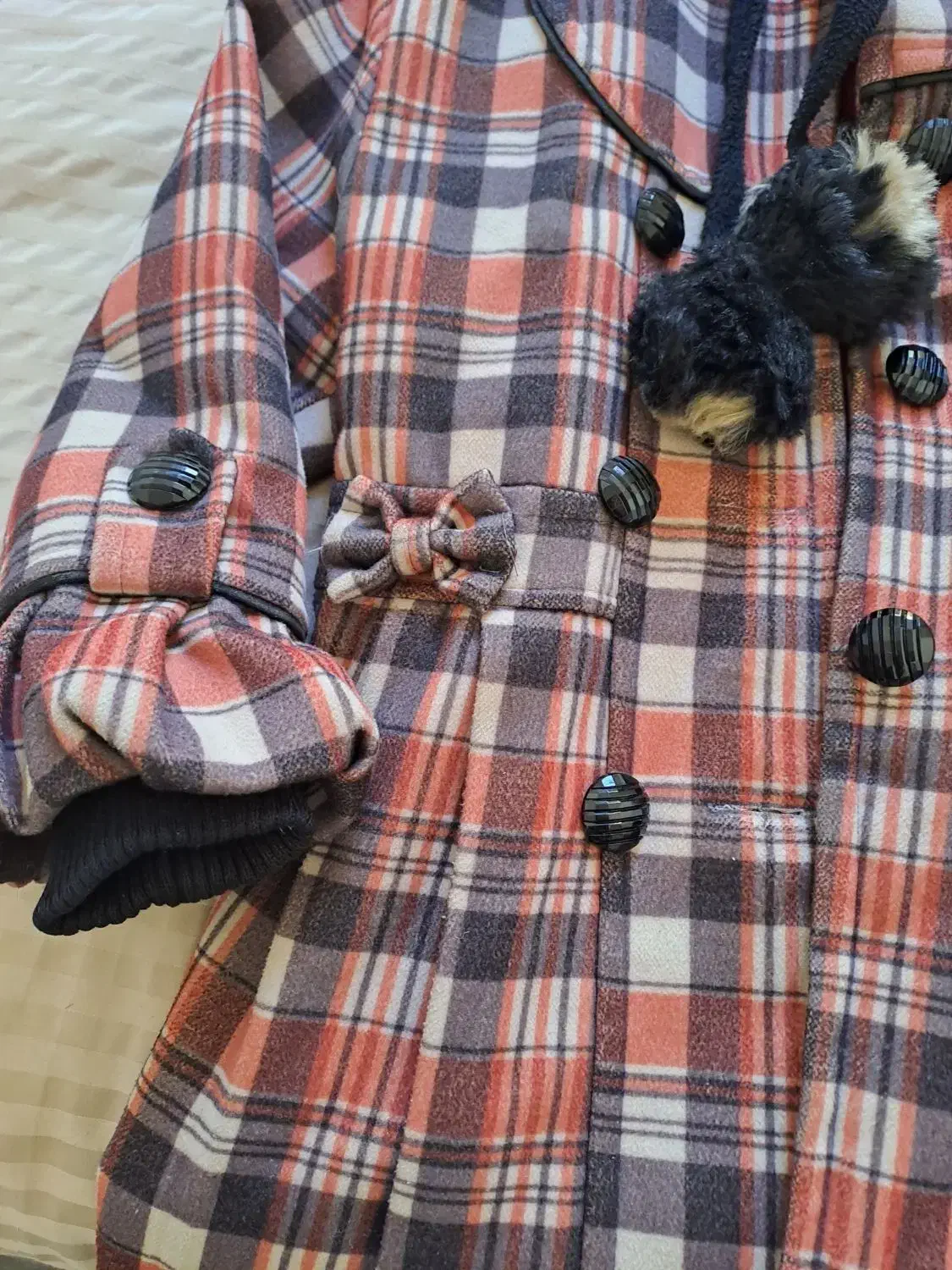 پالتو دخترانه ۸ ساله بسیار تمیز و سالم در حد نو|کفش و لباس بچه|شیراز, شهرک سراج|دیوار