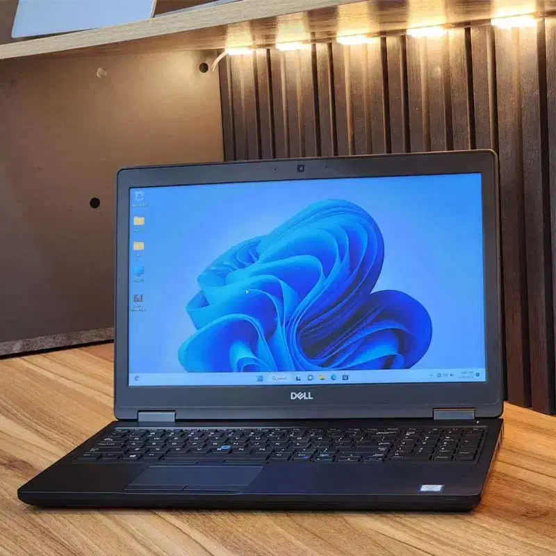 لپتاپLatitude Dell/رم8/i5/SSD256/اداری و دانشجویی|رایانه همراه|تهران, بلورسازی|دیوار