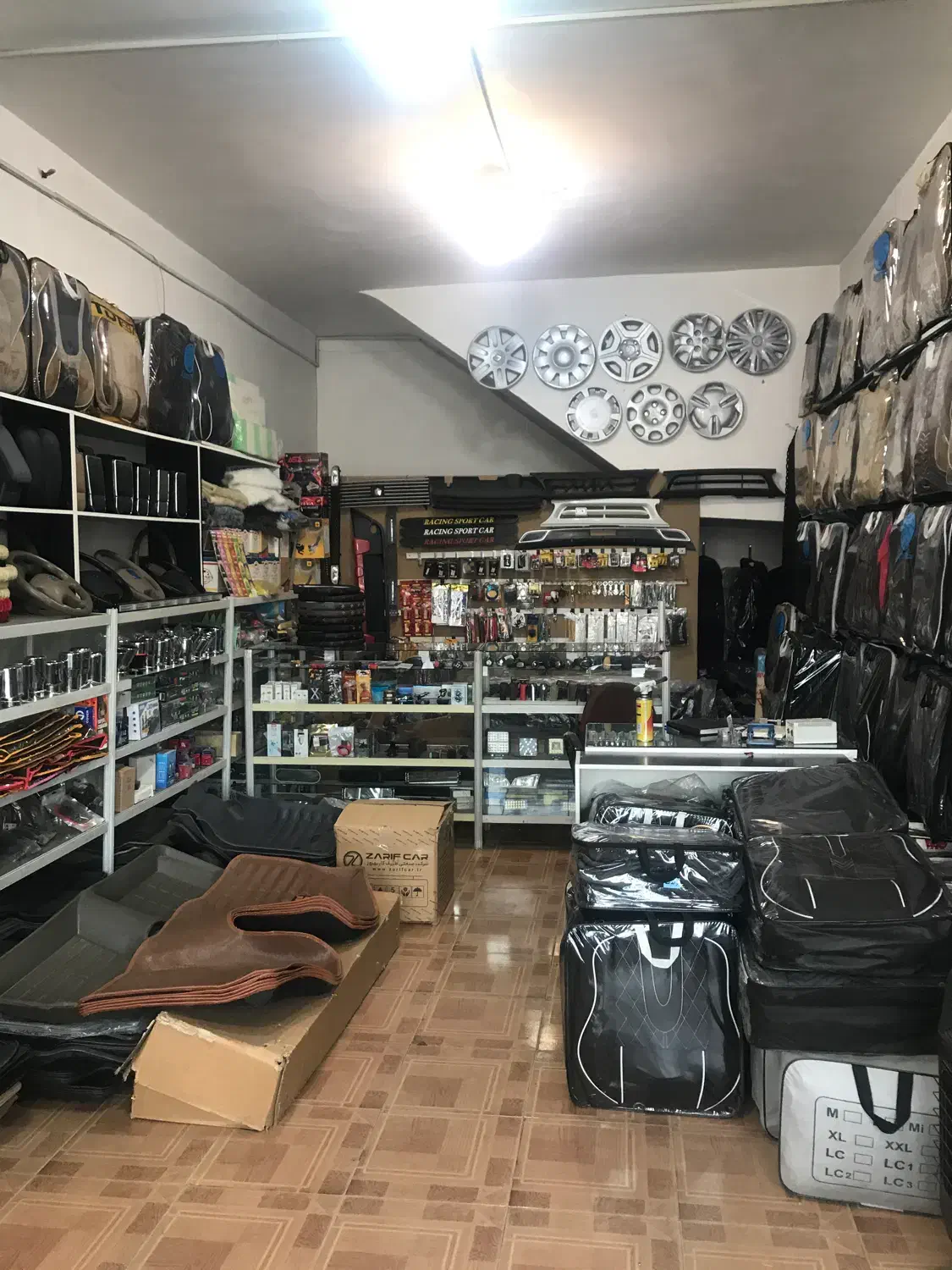 واگذاری مغازه اسپرت اتومبیل|فروشگاه و مغازه|سقز, |دیوار