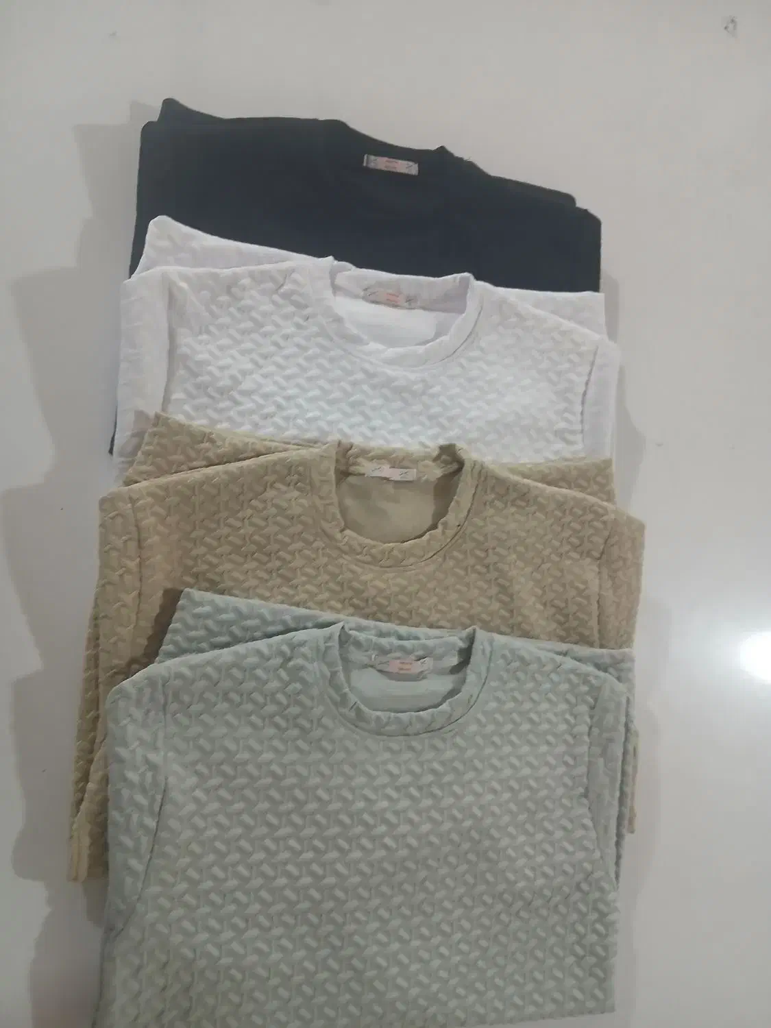 به صورت عمده|لباس|بستان آباد, |دیوار