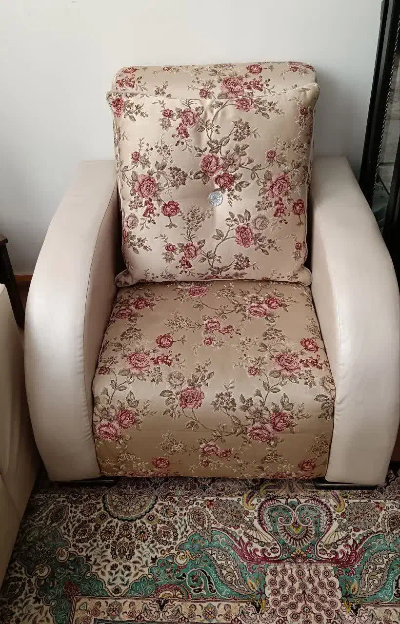 مبل راحتی|مبلمان خانگی و میز عسلی|تهران, کیانشهر|دیوار