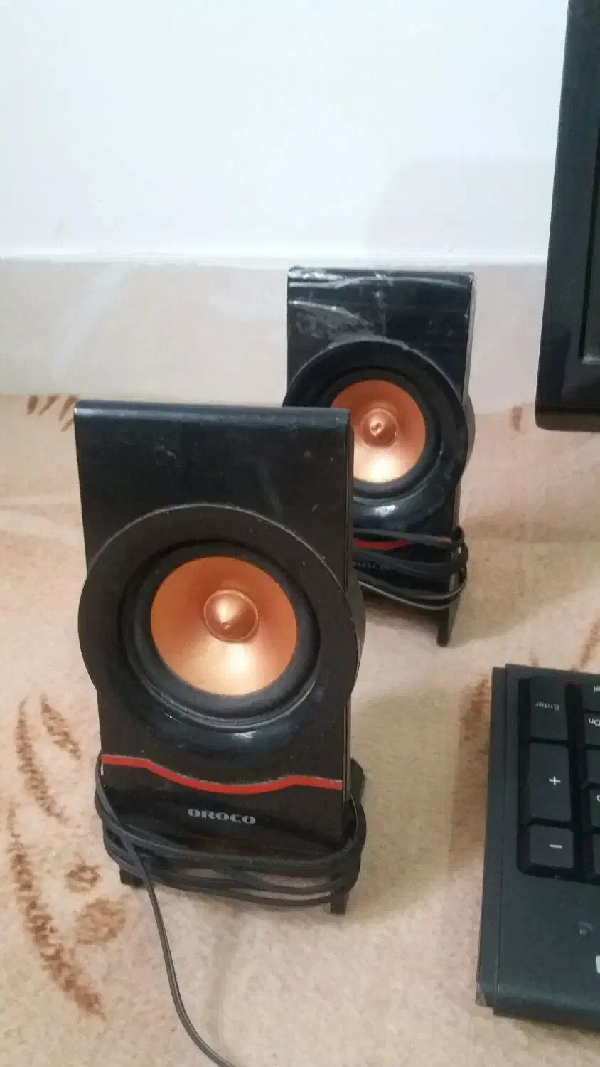 یک عدد مانیتور و باند و کیبورد|قطعات و لوازم جانبی رایانه|گرگان, |دیوار