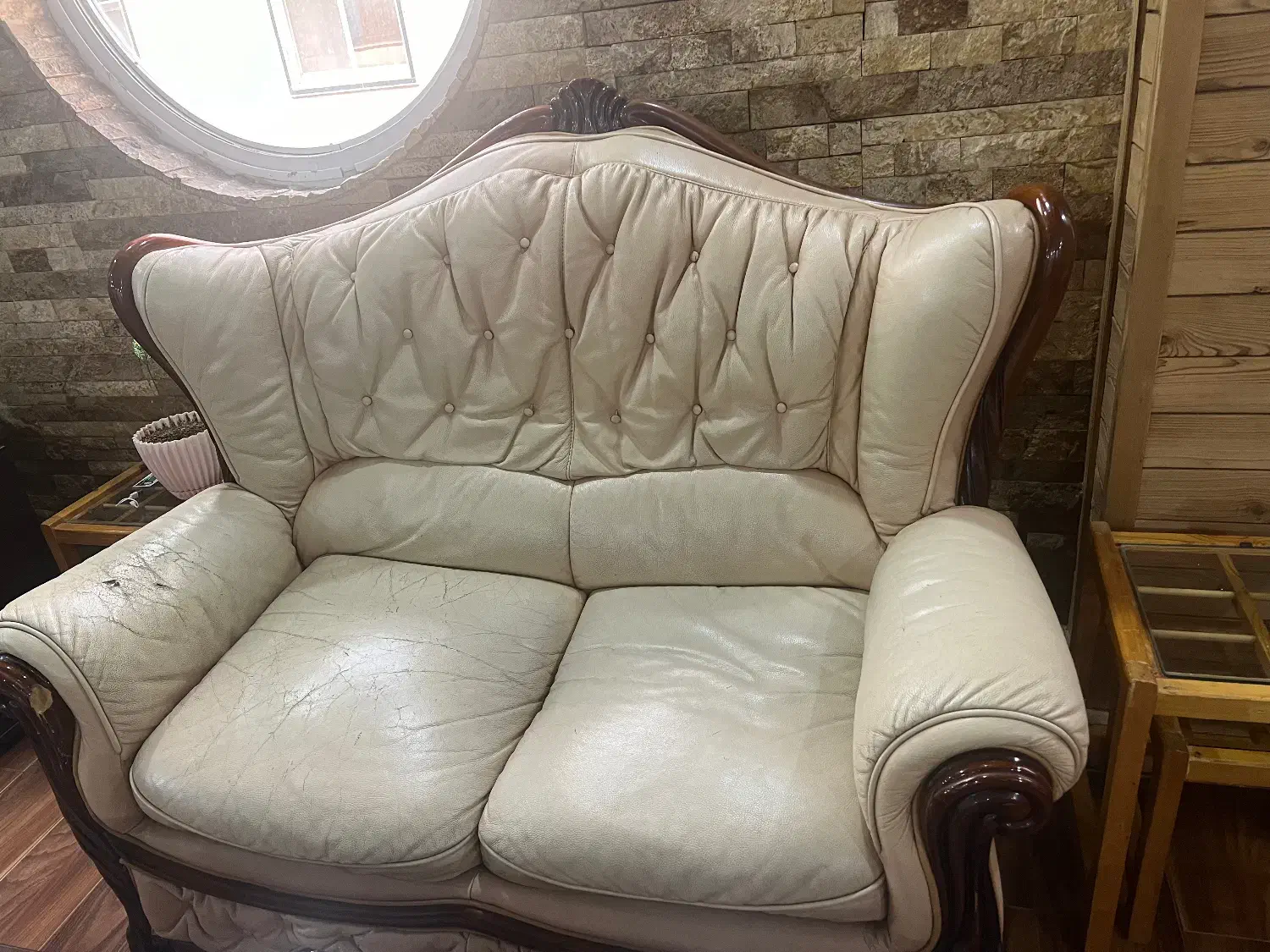 مبل هفت نفره|مبلمان خانگی و میز عسلی|لاهیجان, شیشه گران|دیوار