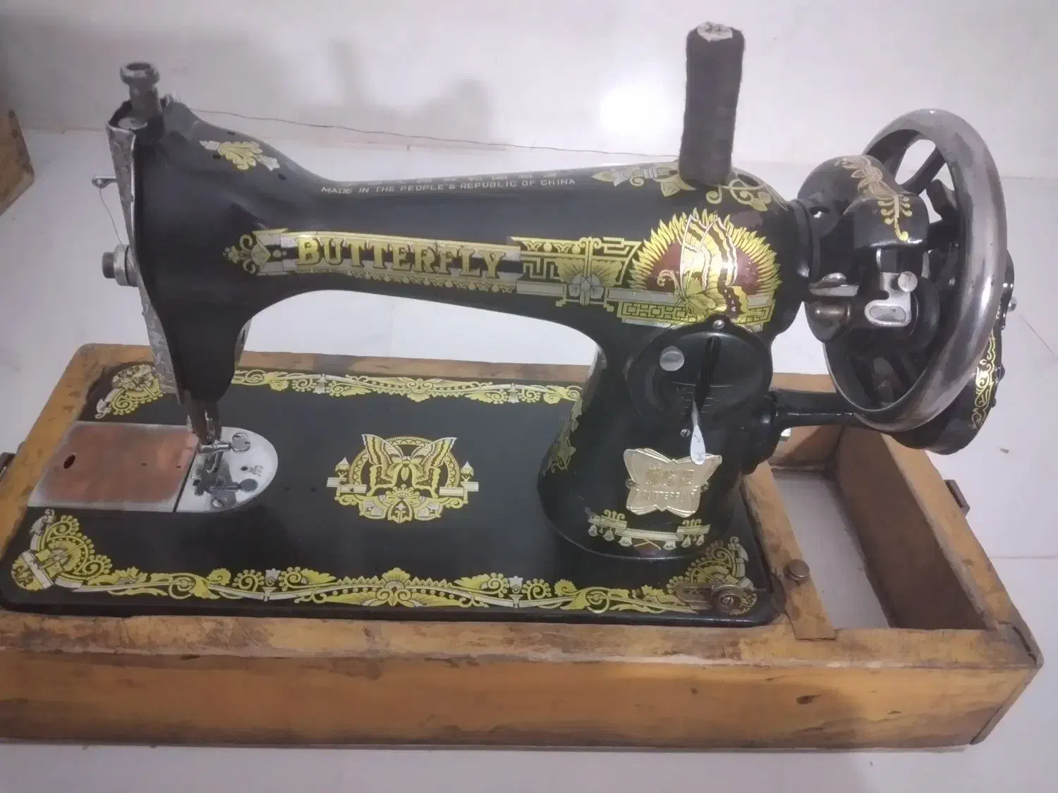 چرخ پروانه دستی قدیمی|چرخ خیاطی و ریسندگی|قشم, |دیوار